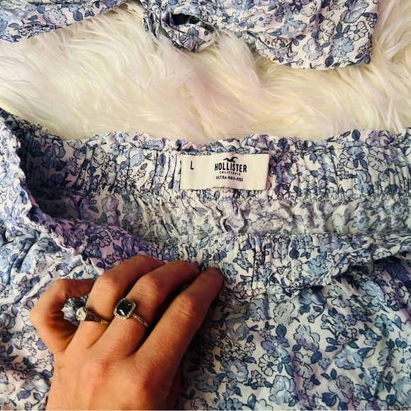 HollisterCo. 2 Piece Set - Picture 3 of 4